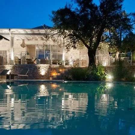 Sleeps 6 Pool T820117 Villa Kassiopi